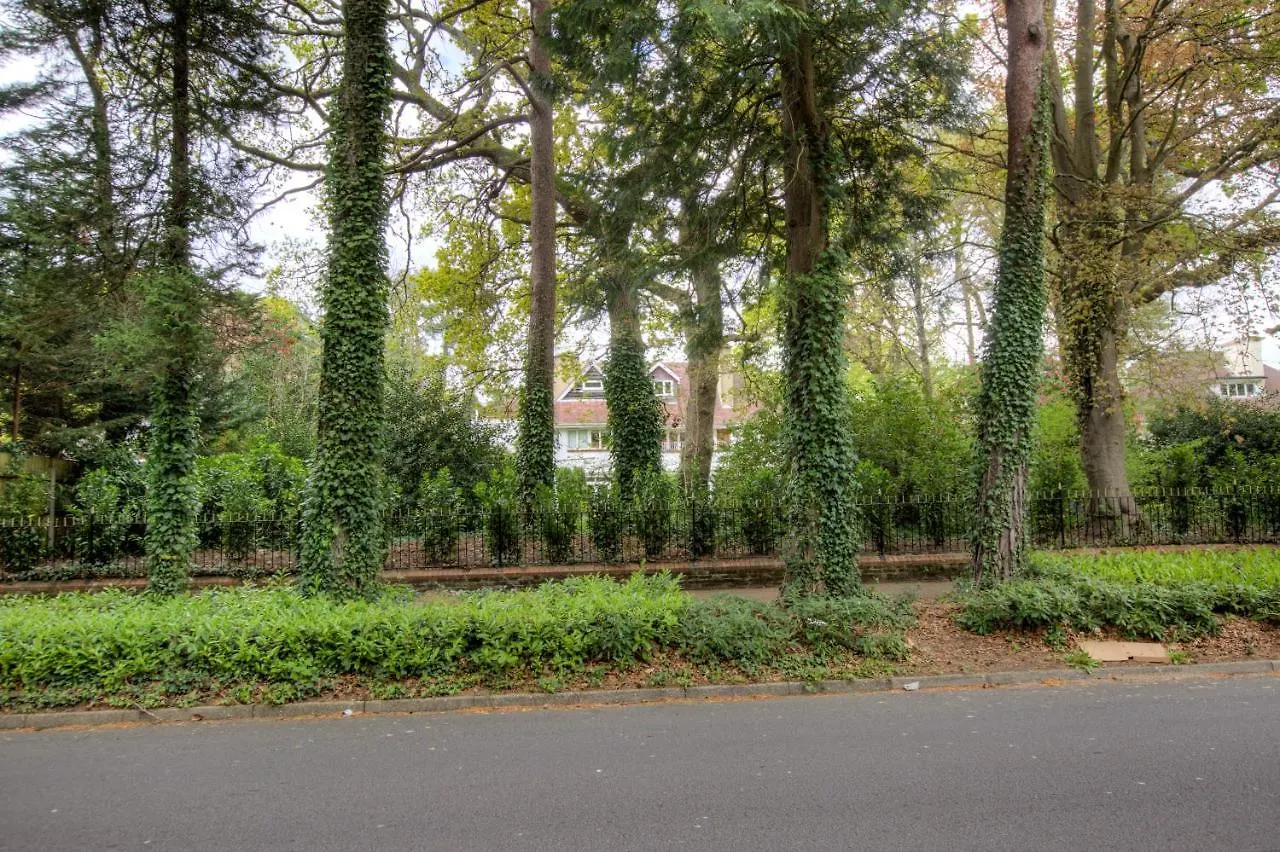 Luxury 3 Bedroom Apartment Close To Beach, Bournemouth & Meyrick Park
